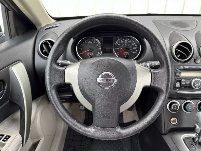 2015 Nissan Rogue Select - Image 25