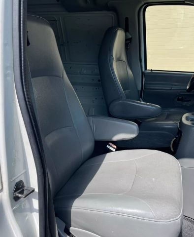 2005 Ford E150 Super Duty Cargo - Image 48