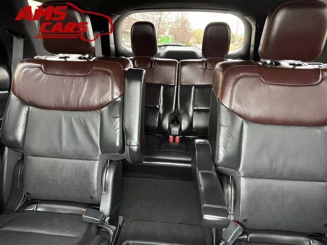 2020 Ford Explorer - Image 14