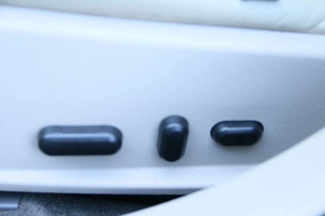 2011 Ford Fusion - Image 12