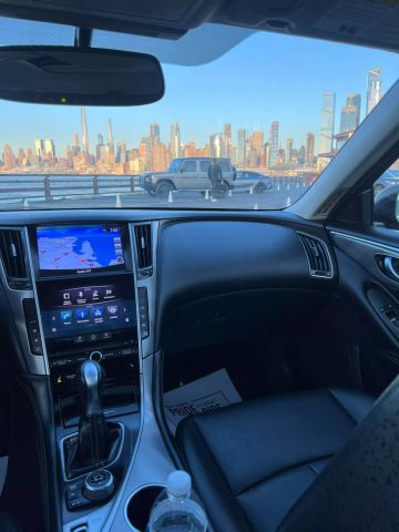 2016 Infiniti Q50 2.0t Premium Sedan 4d - Image 25