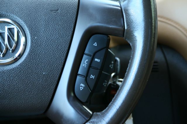 2013 Buick Enclave - Image 29