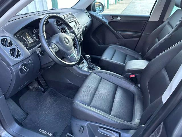 2014 Volkswagen Tiguan - Image 15