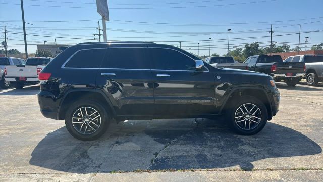 2018 Jeep Grand Cherokee - Image 15