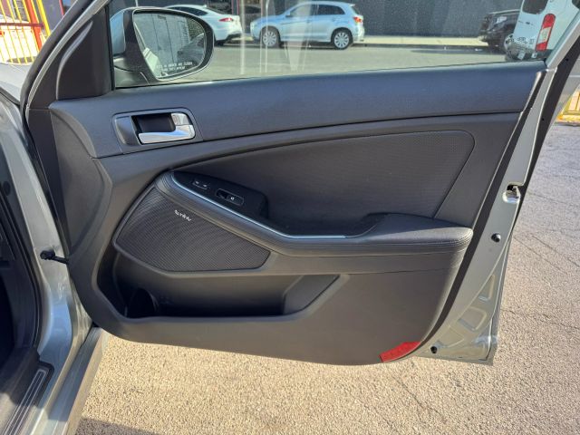 2015 Kia Optima Hybrid - Image 18