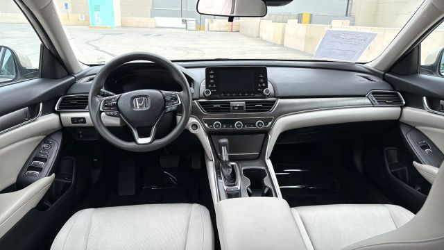 2018 Honda Accord - Image 18