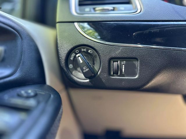 2017 Dodge Grand Caravan Passenger - Image 6