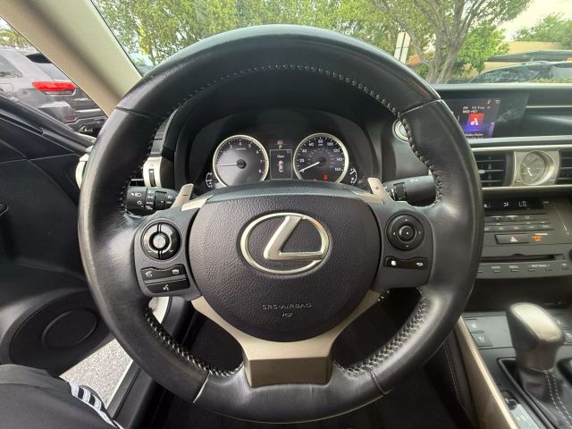 2015 Lexus Is - Image 19