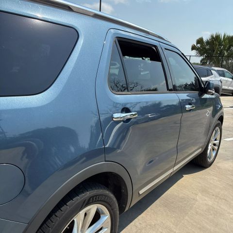 2018 Ford Explorer - Image 16