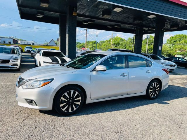2018 Nissan Altima - Image 11