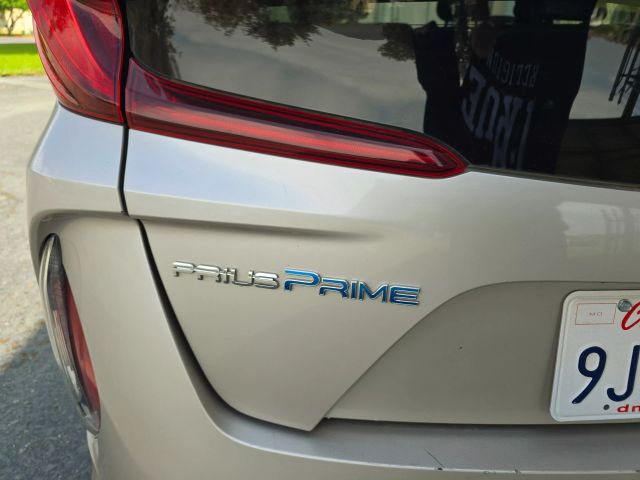 2018 Toyota Prius Prime - Image 42