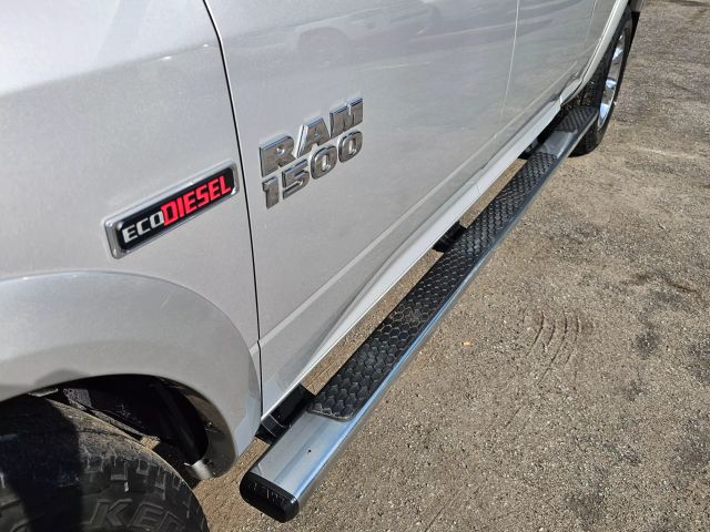 2016 Ram 1500 Crew Cab - Image 13