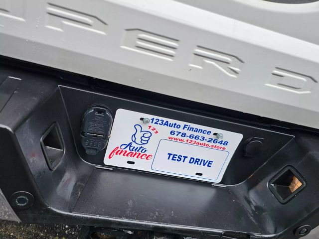 2019 Ford F250 Super Duty Crew Cab - Image 9