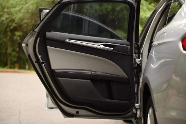 2015 Ford Fusion - Image 15