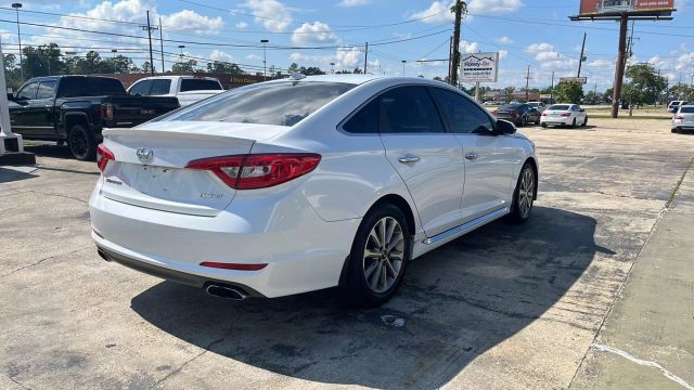 2017 Hyundai Sonata - Image 11
