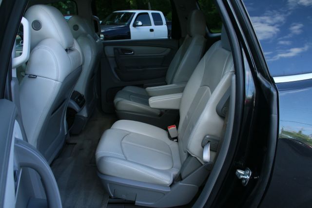 2015 Chevrolet Traverse - Image 15