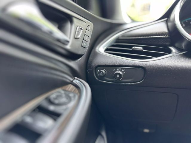 2018 Chevrolet Malibu - Image 7