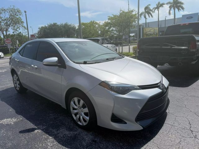 2018 Toyota Corolla - Image 2