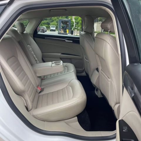 2018 Ford Fusion Se Sedan 4d - Image 25