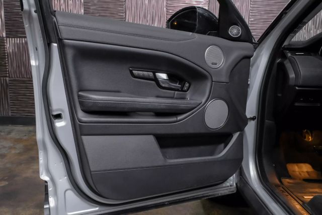 2018 Land Rover Range Rover Evoque Se Premium Sport Utility 4d - Image 35