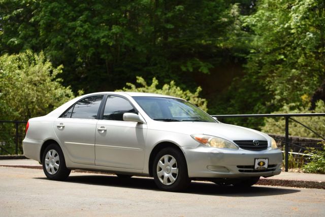 2004 Toyota Camry - Image 14