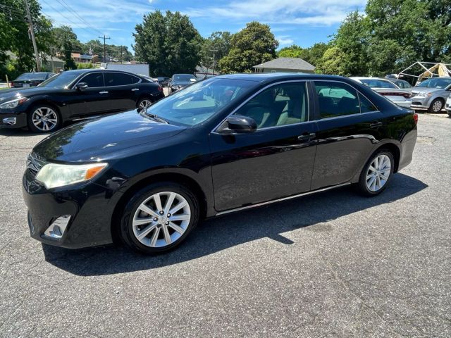 2013 Toyota Camry - Image 2