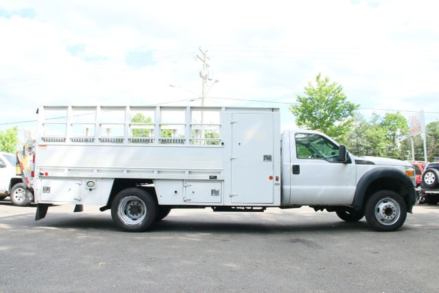 2015 Ford F550 Super Duty Regular Cab & Chassis - Image 8