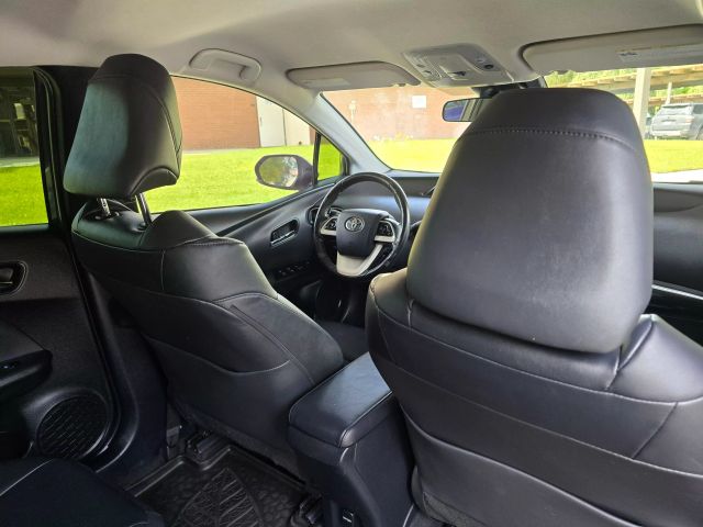 2017 Toyota Prius Prime - Image 37