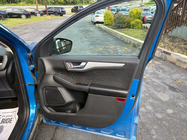 2020 Ford Escape - Image 14
