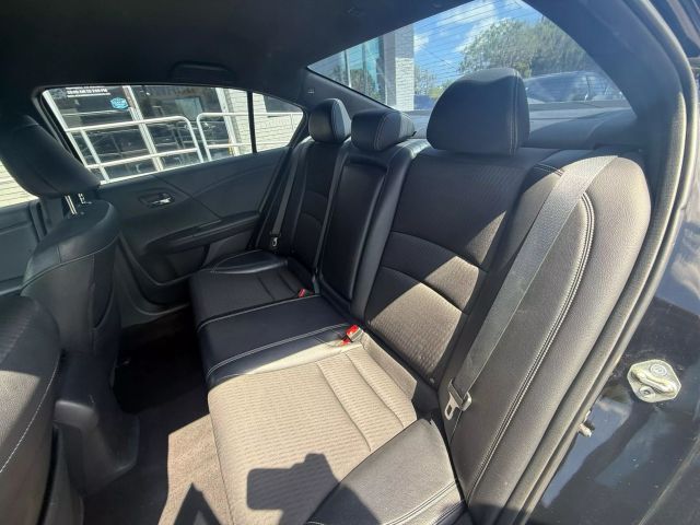 2016 Honda Accord - Image 12