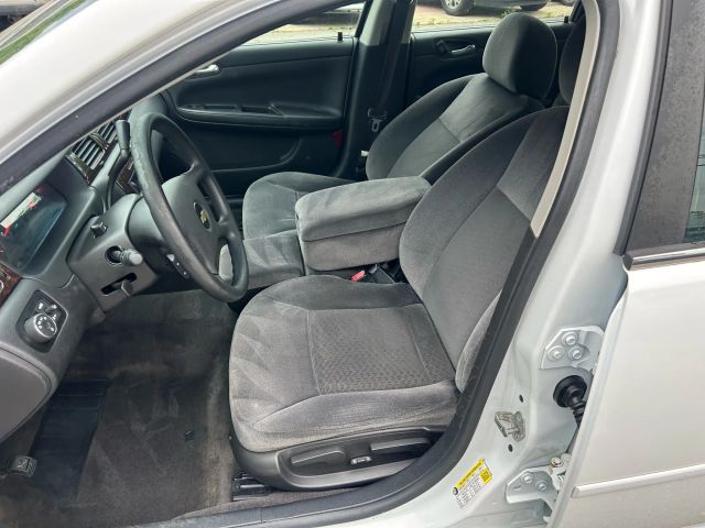2016 Chevrolet Impala Limited - Image 9