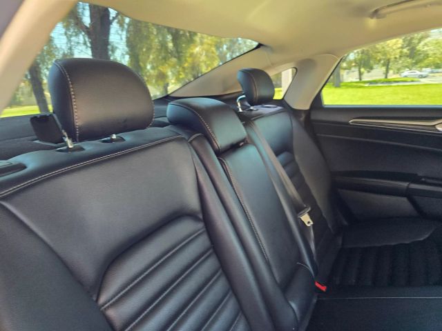 2019 Ford Fusion - Image 36