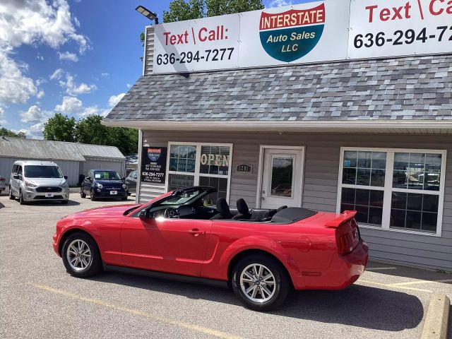 2005 FORD MUSTANG CONVERTIBLE RED AUTOMATIC - Interstate Auto Sales