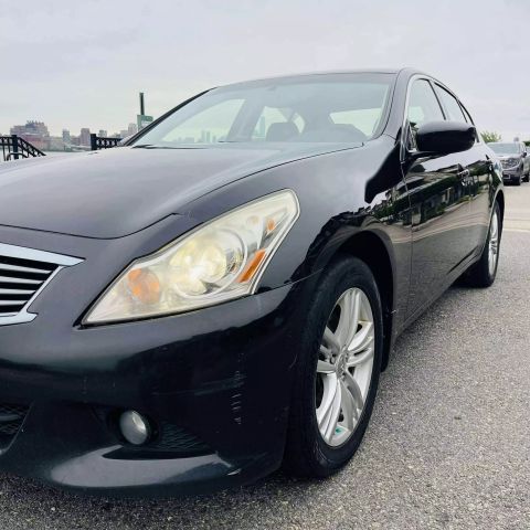 2013 Infiniti G37x Sedan 4d - Image 4