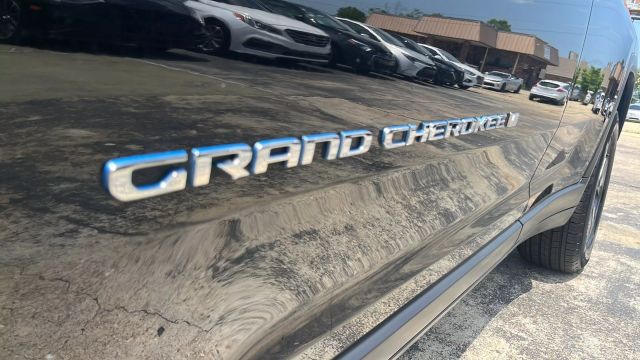 2023 Jeep Grand Cherokee 4xe - Image 3