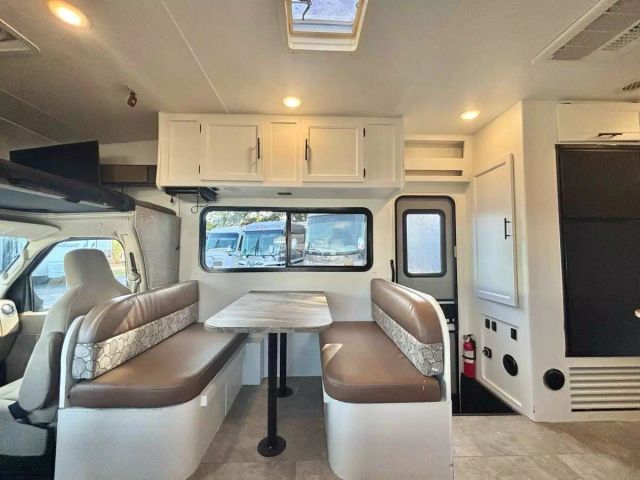 2019 Coachmen Freelander Premier - Image 4
