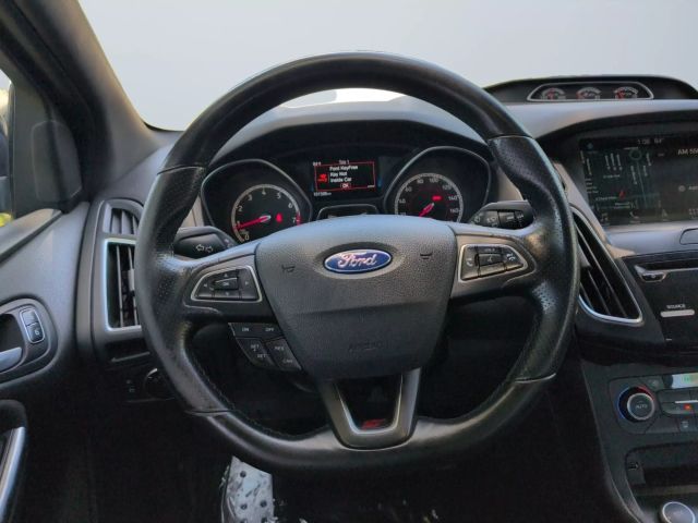 2016 Ford Focus - Image 12