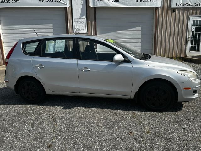 2011 Hyundai Elantra - Image 5