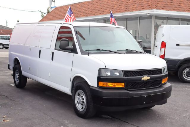 2020 Chevrolet Express 2500 Cargo - Image 3