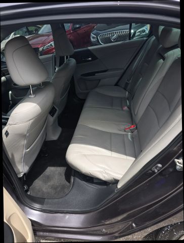 2017 Honda Accord - Image 12