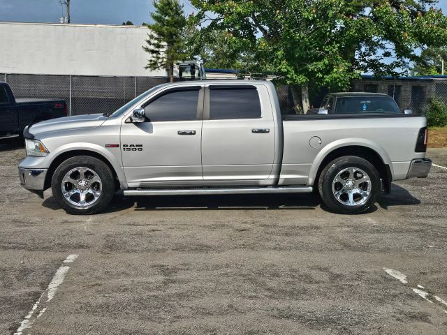 2016 Ram 1500 Crew Cab - Image 5