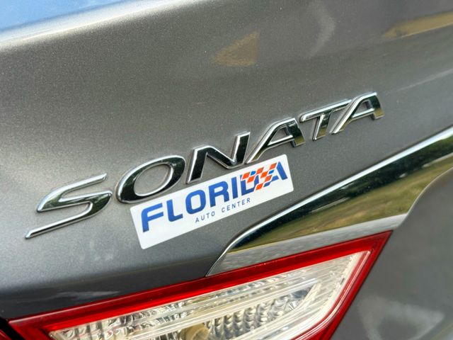 2014 Hyundai Sonata - Image 23
