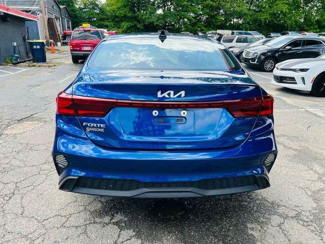 2022 Kia Forte - Image 8