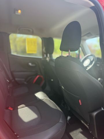 2016 Jeep Renegade Trailhawk Sport Utility 4d - Image 12
