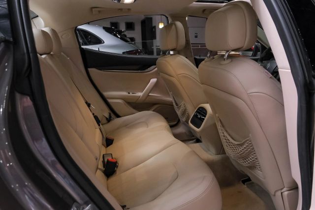 2018 Maserati Ghibli S Granlusso Sedan 4d - Image 33