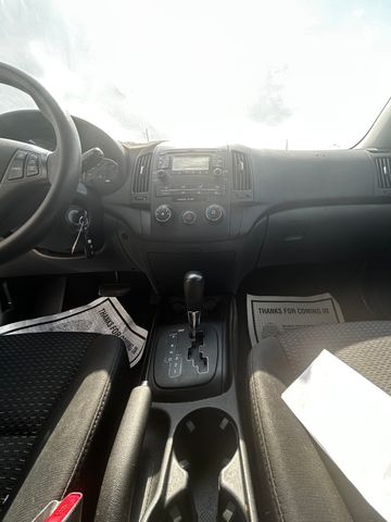 2011 Hyundai Elantra - Image 13