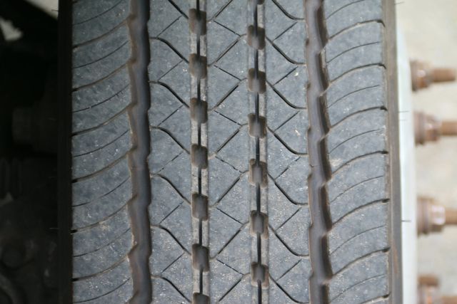 2015 Ford F550 Super Duty Regular Cab & Chassis - Image 30