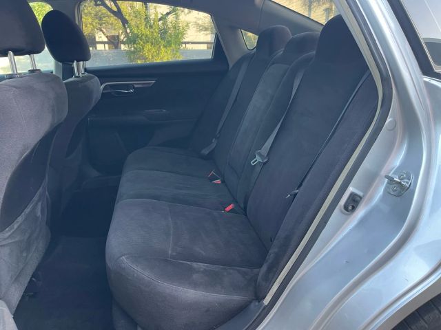 2013 Nissan Altima - Image 12