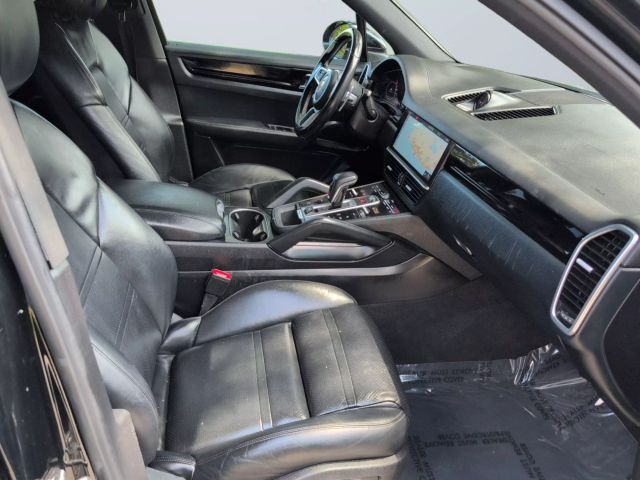 2020 Porsche Cayenne - Image 15