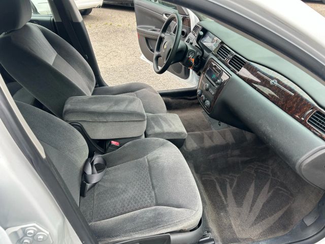 2016 Chevrolet Impala Limited - Image 14